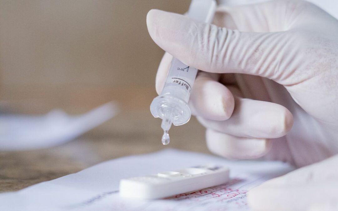 Planos de saúde serão obrigados a pagar teste rápido, decide ANS