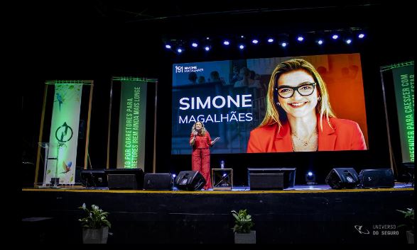 Simone Magalhães compartilha expertise em Seguro de Vida com Corretores no CongreNorte 2023