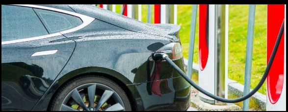 Seguros de carros elétricos: entenda as regras específicas