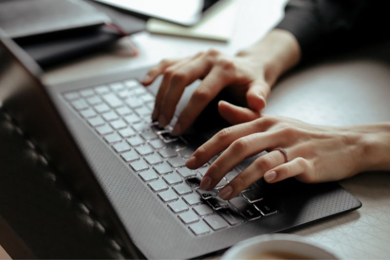 Aumento de tentativas de fraudes online abre espaço para o seguro cyber