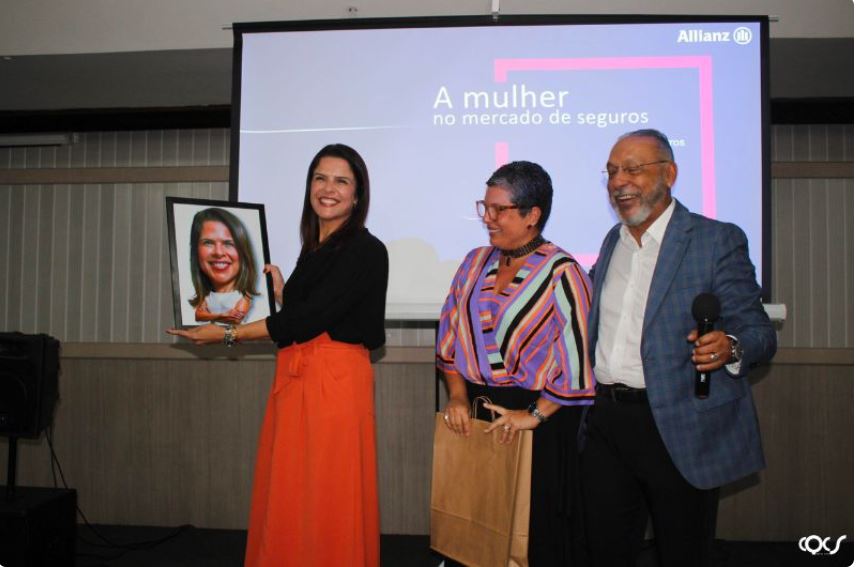 Clube dos Seguradores da Bahia recebe Diretora Executiva Comercial da Allianz Seguros, Karine Barros
