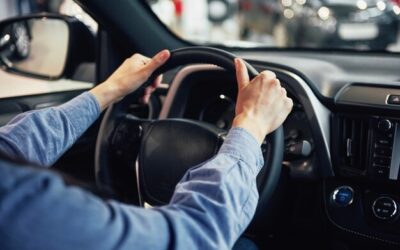 Motorista utiliza assistência do seguro para economizar combustível e caso pode gerar consequência para segurados