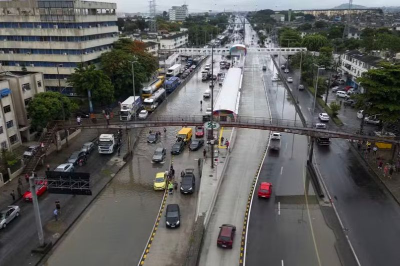 Seguros cobrem danos com a chuva? Veja os cuidados antes de contratar