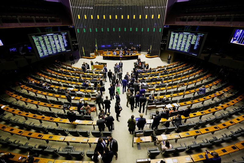 Câmara antecipa gasto extra do governo de R$15 bi e amplia despesa de forma permanente