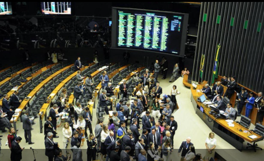 Congresso confirma veto de Lula sobre multar quem não pagar o novo DPVAT