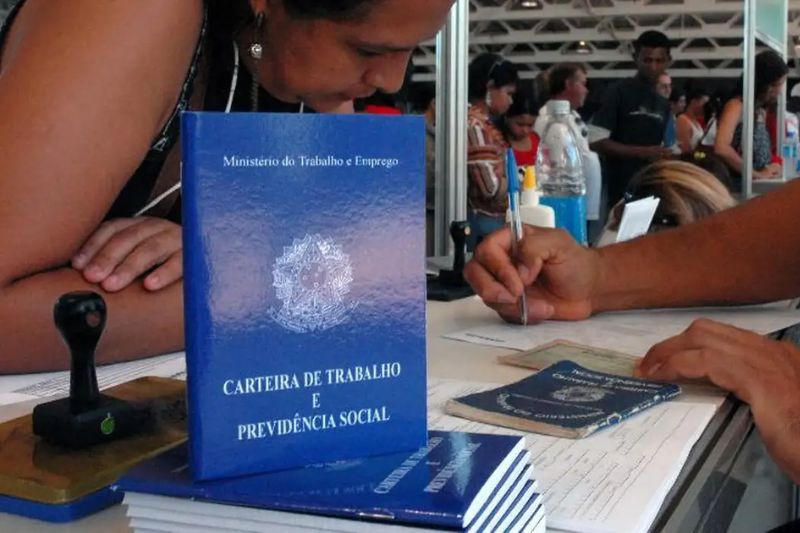 Melhora no mercado de trabalho eleva faturamento do seguro de vida