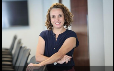 Pelo segundo ano, Carla Simões, superintendente da CNseg, é eleita uma das feras da comunicação pelo TOP Mega Brasil