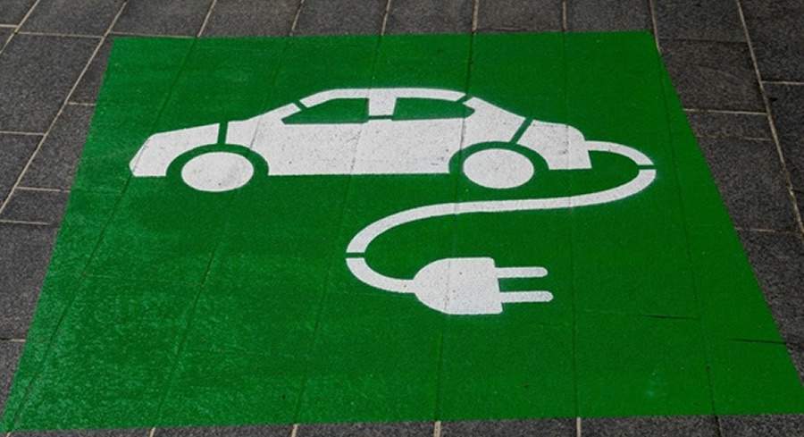 Seguro para carros eletrificados cresce e supera 16% das cotações no país